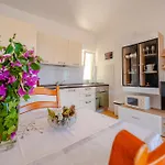 Apartment Mladenka Orebic