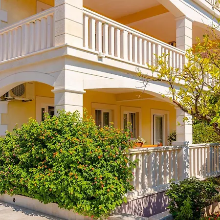 Mladenka Apartamento