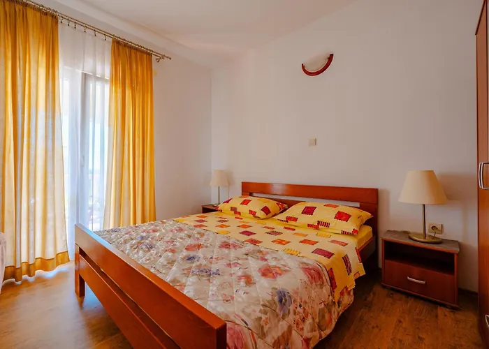 Mladenka アパート オレビック