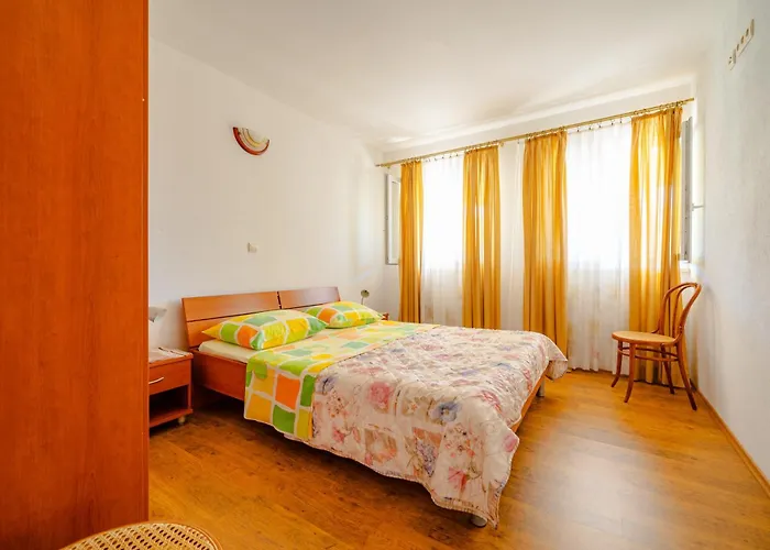 Mladenka アパート オレビック